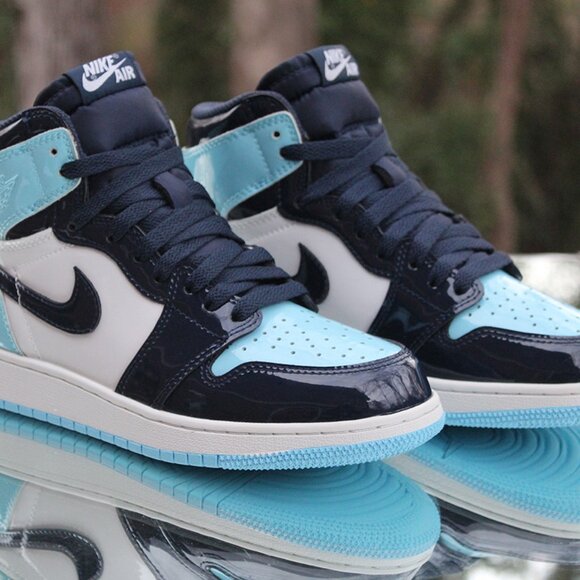 Air Jordan 1 High OG UNC Patent Women’s Size 7 - Picture 14 of 15